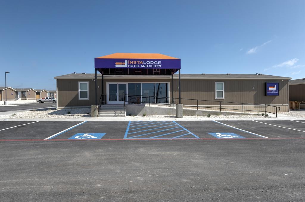 Instalodge Hotel And Suites Karnes City Esterno foto