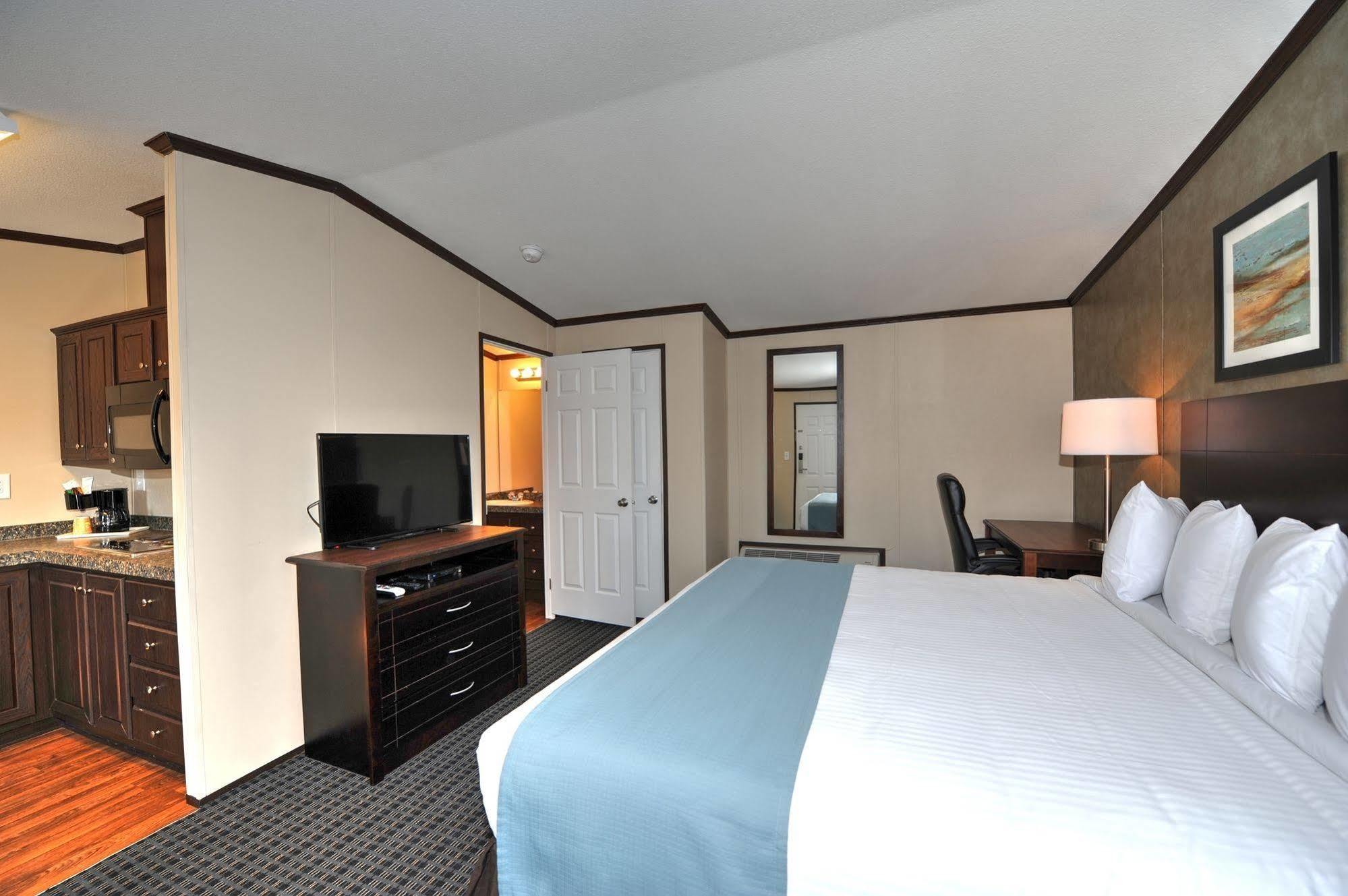 Instalodge Hotel And Suites Karnes City Esterno foto