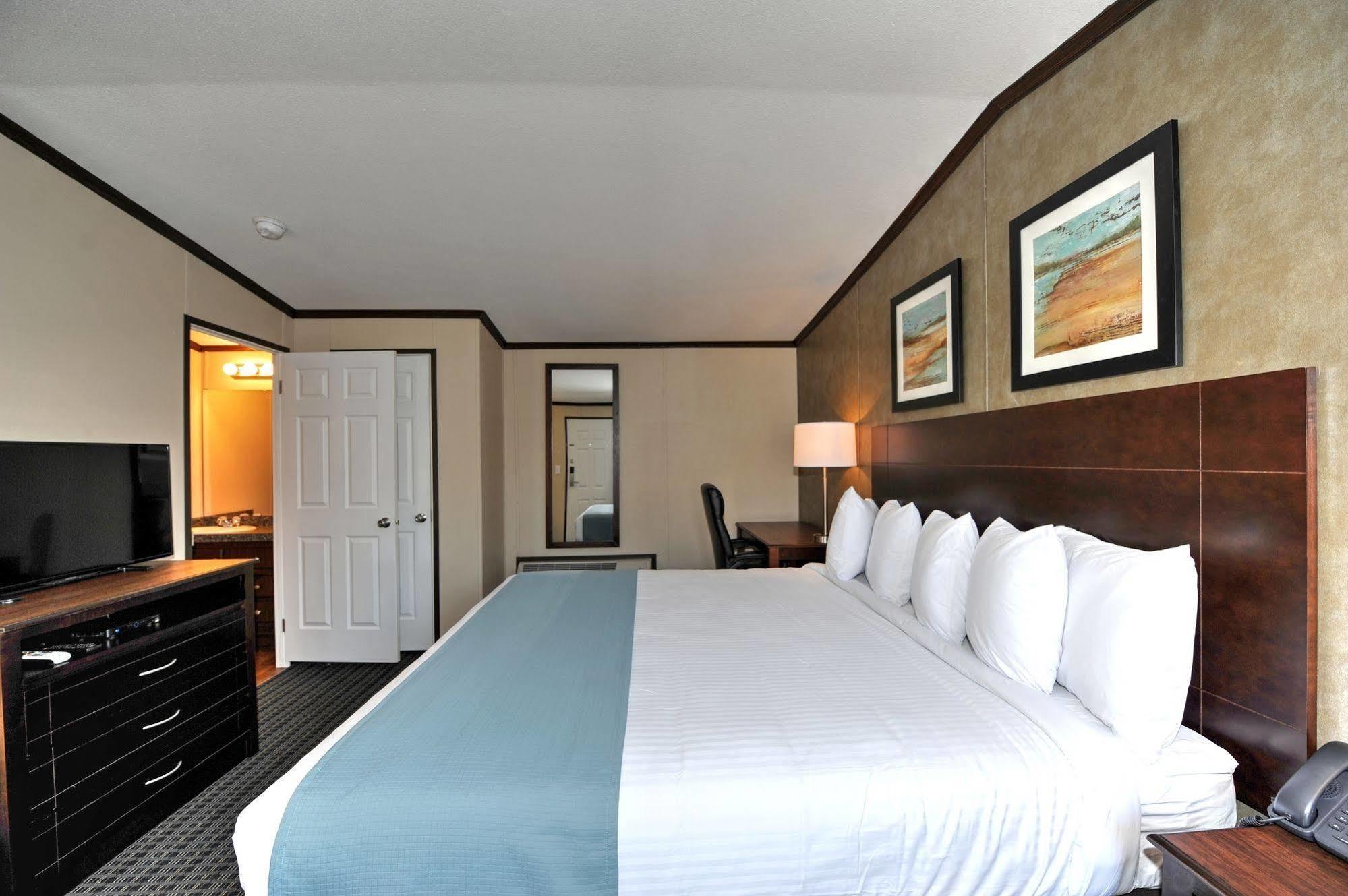 Instalodge Hotel And Suites Karnes City Esterno foto