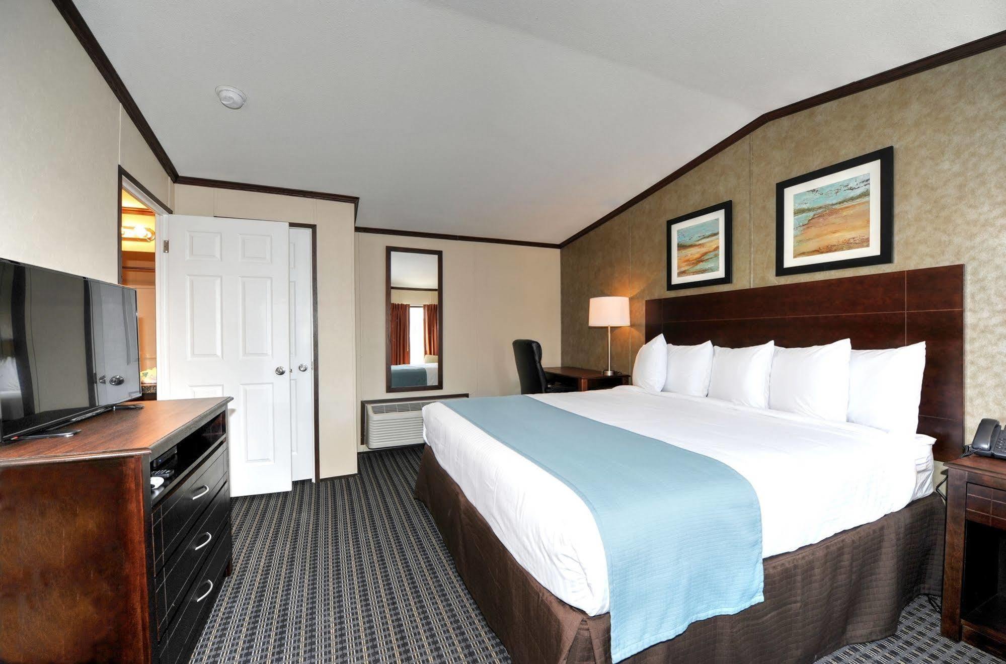 Instalodge Hotel And Suites Karnes City Esterno foto